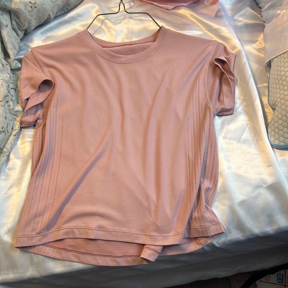 Lululemon top